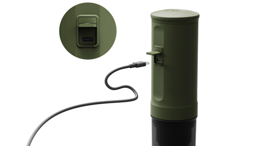 Forest Green Outin podczas ładowania